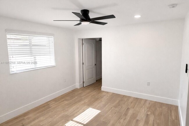 Foto del edificio - 6416 SW 15th St