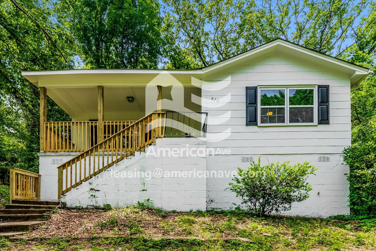 Foto principal - 820 Vanderbilt St