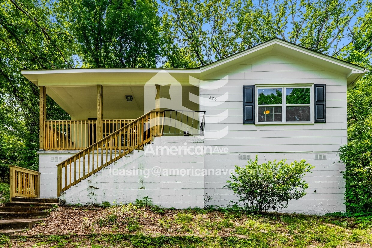 Primary Photo - 820 Vanderbilt St