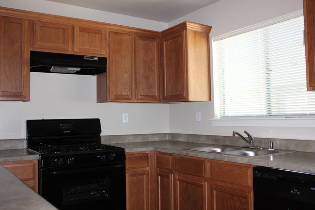 Building Photo - 14306 Gil Reyes Dr