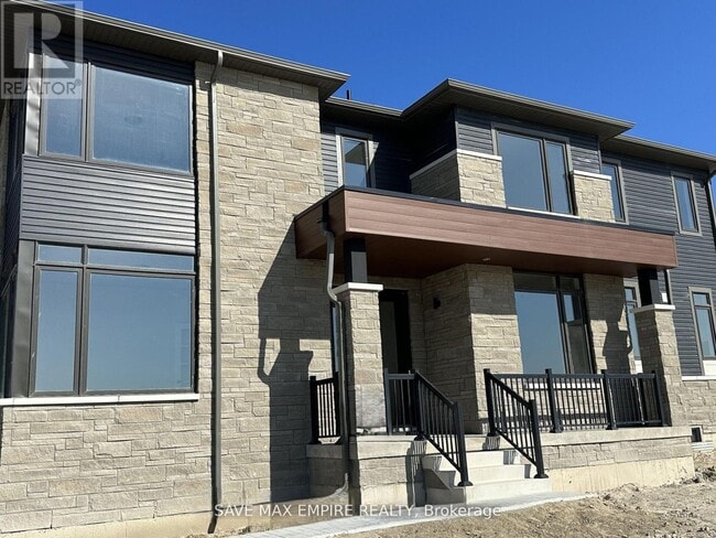 Building Photo - 2 Del Ray Cres
