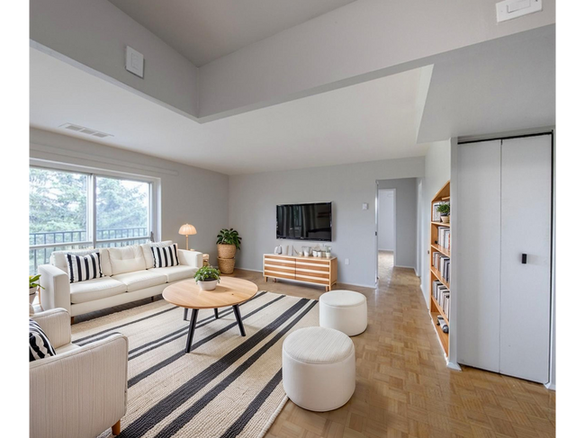 Building Photo - 5-30 Glenn Wood Place