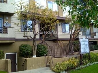 Primary Photo - 15111 Burbank Blvd