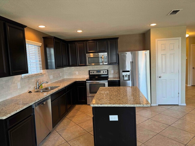 Photo - 1121 Rivers Creek Ln House