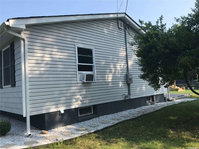 Building Photo - 158 Altmar Ave