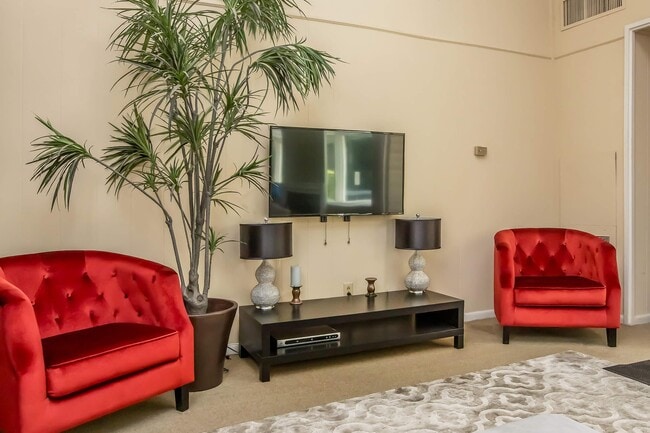 Building Photo - Villas de las Colinas 4