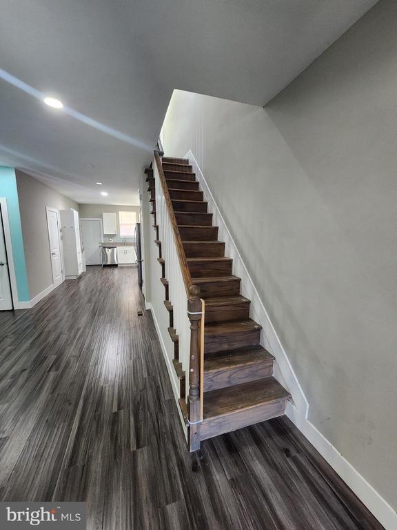Foto del edificio - 6225 Larchwood Ave
