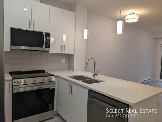 Photo du bâtiment - 33886 Pine St