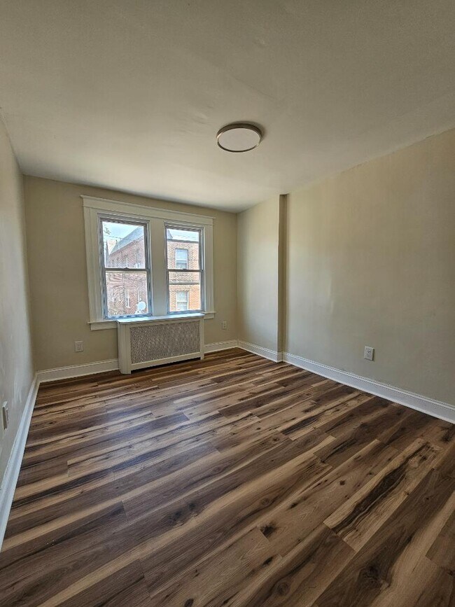 Foto del edificio - 5711 Dunlap St