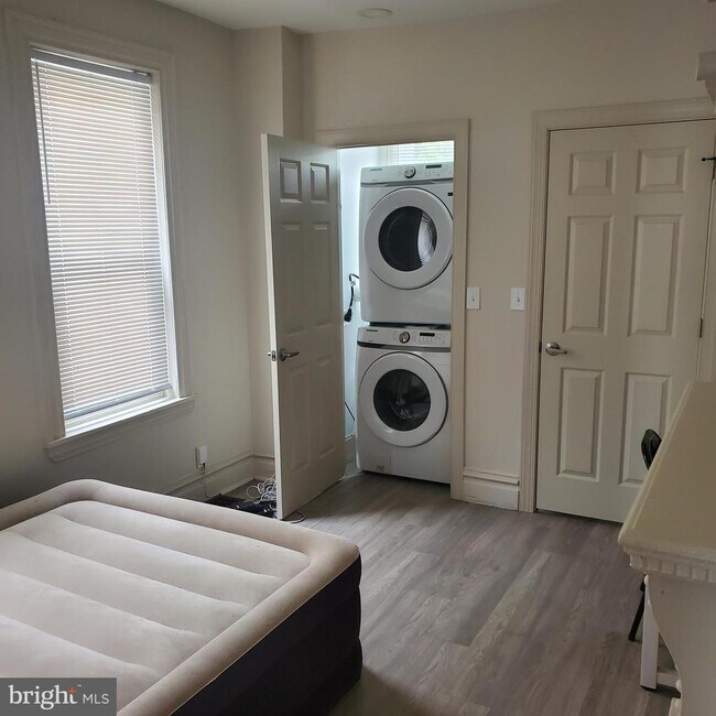 Foto del edificio - 1725 N 27th St