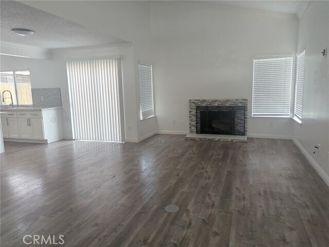 Foto del edificio - 25828 Parsley Ave