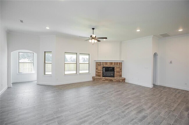 Building Photo - 2509 Westbrook Lp