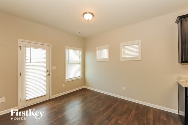 Foto del edificio - 2138 Massey Ln