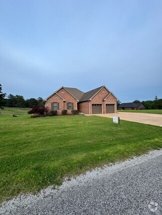 Building Photo - 1600 Rock Hill Rd