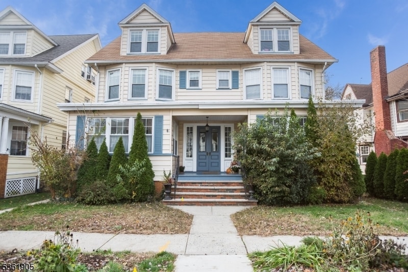 Primary Photo - 66 Essex Ave