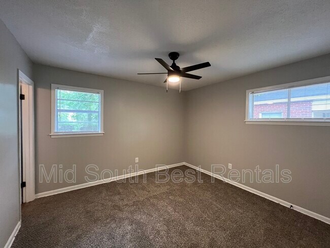 Foto del edificio - 3775 Windy Ave