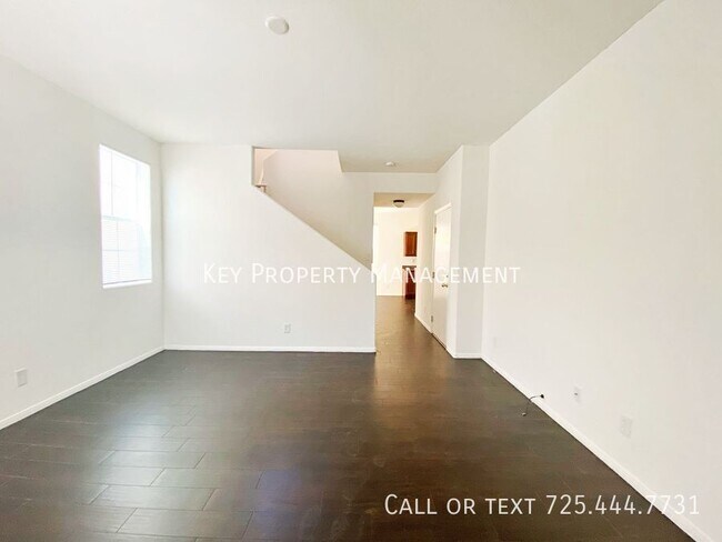 Foto del edificio - Beautiful 3 bedroom, 2.5 bathroom home loc...