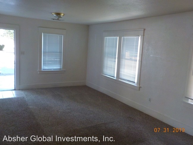 Building Photo - 2 br, 1 bath Apartment - 1220 G STREET