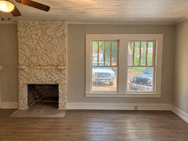 Foto del edificio - 1422 Gillespie Ave