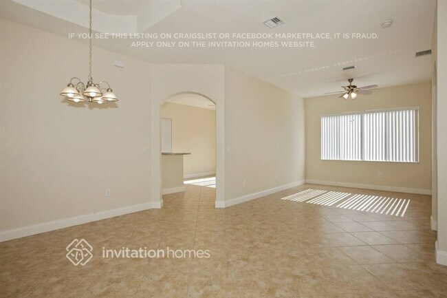 Foto del edificio - 859 SW 155th Ct