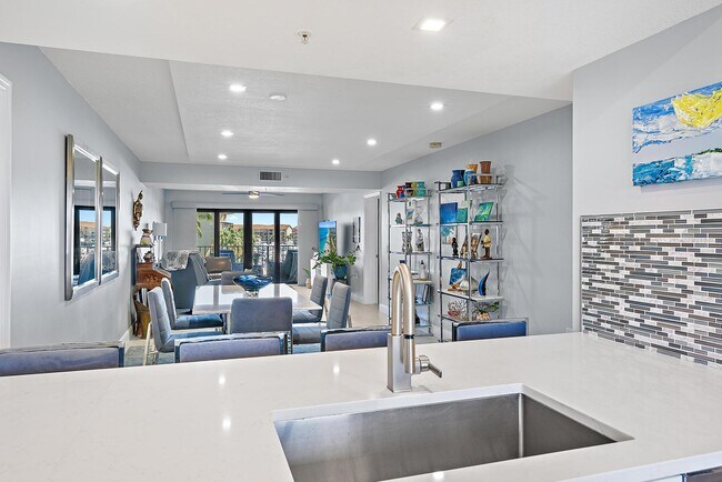 Building Photo - 1101 Seafarer Cir