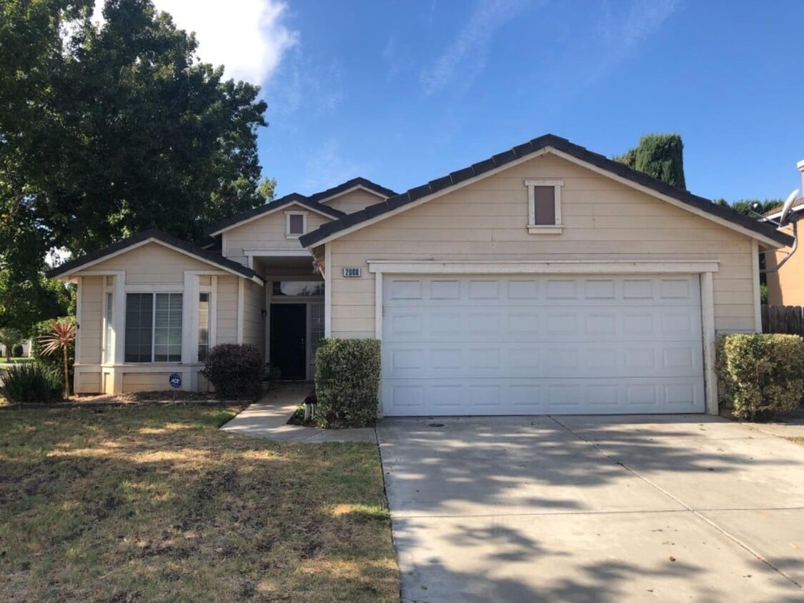 Primary Photo - 3 bedroom 2 bath