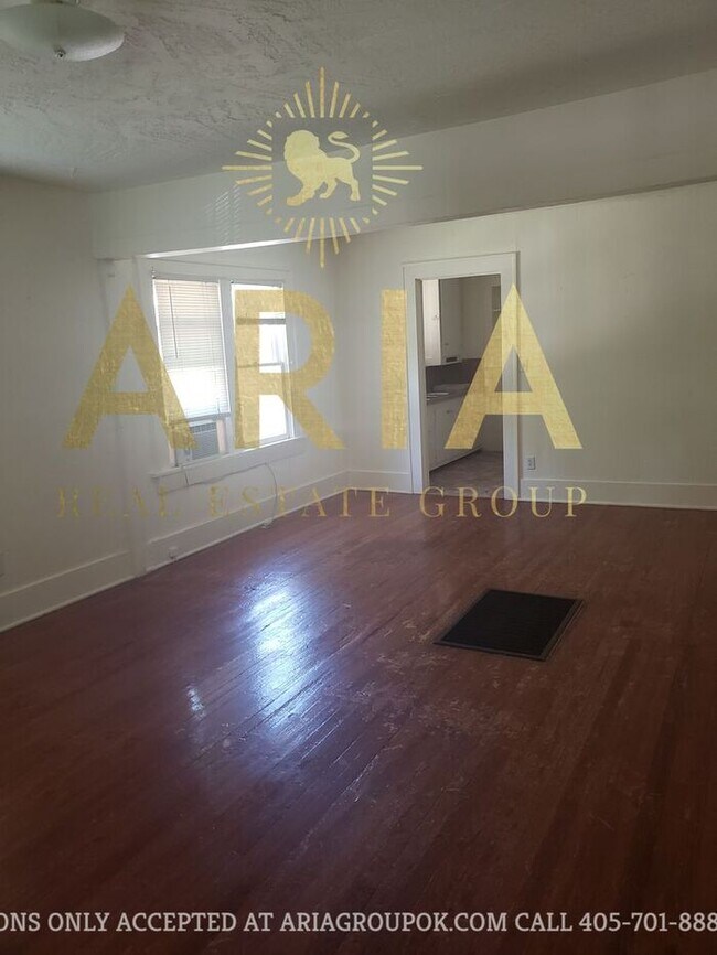 Foto del edificio - Charming Campus 2 bedroom House in the His...