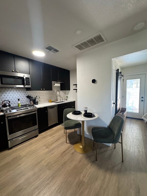 Foto del edificio - 1155 E Diamond St