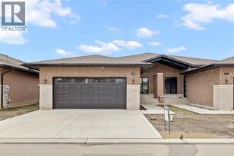 Building Photo - 542 LilyMac Blvd