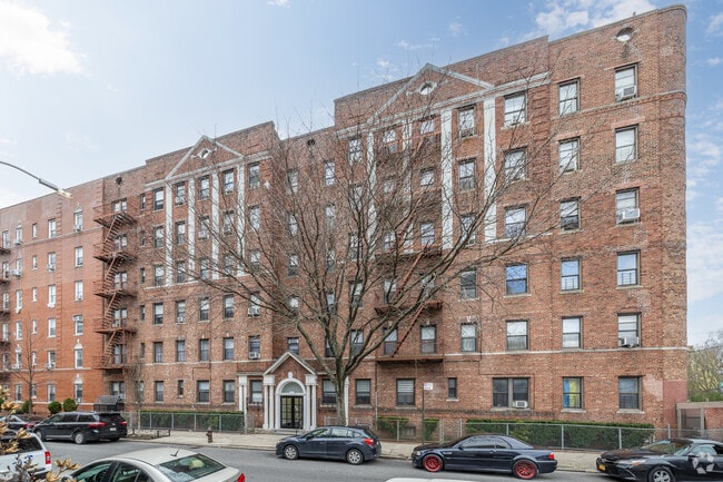 Alternate view - 1270 E 18th St