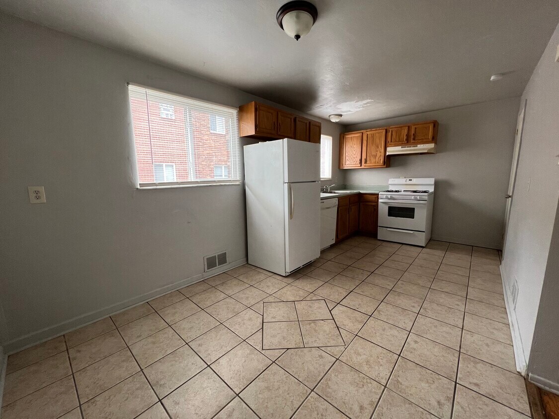 420 Brierly Ln, West Mifflin, PA 15122 Townhome Rentals in West