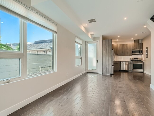 Foto del edificio - 3815 Franklin St