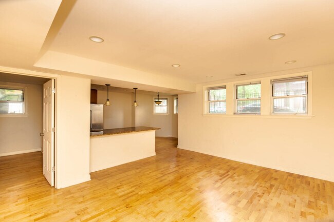 Foto del edificio - 6301 N Francisco Ave