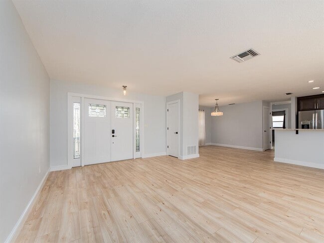 Building Photo - 110 17th St