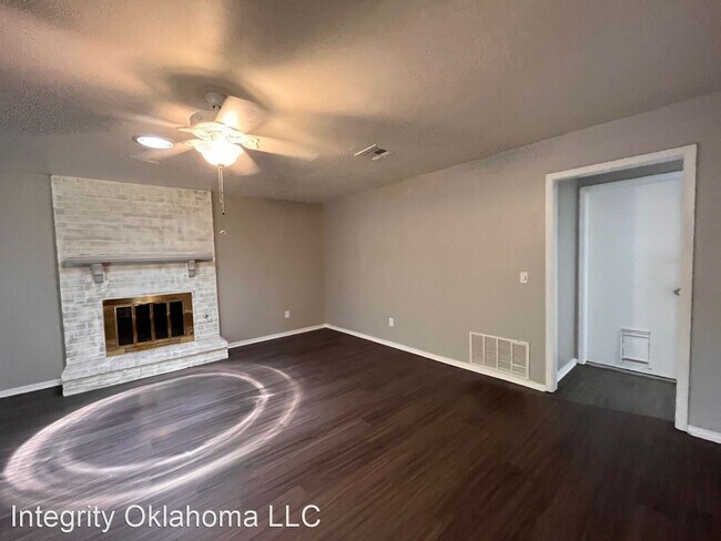 Foto del edificio - 3 br, 2 bath House - 520 Holly Hill Road