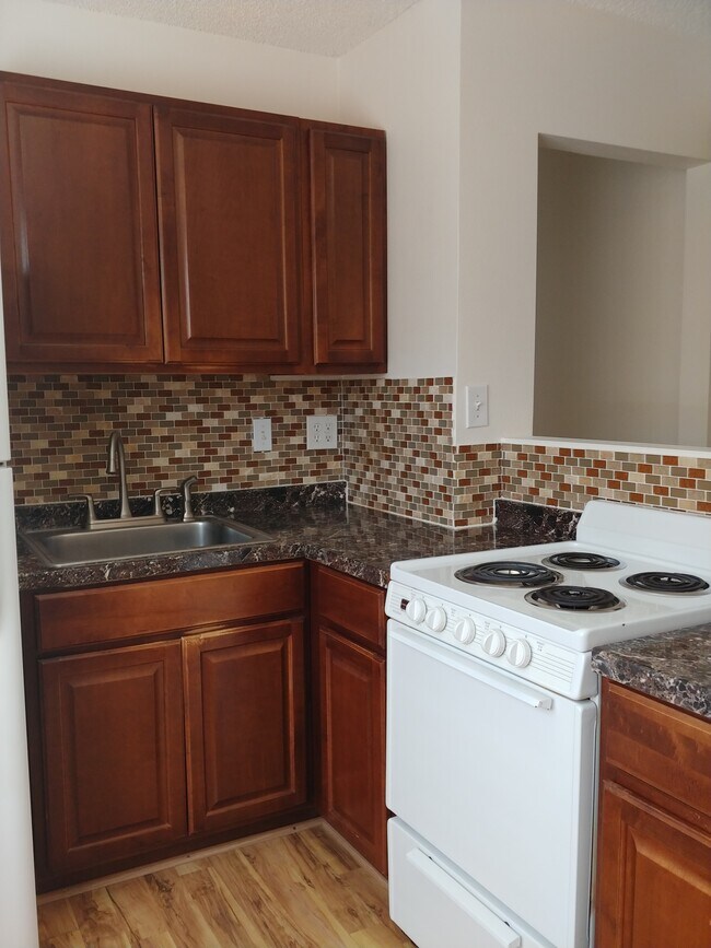 Foto del edificio - 501 Fairbourne Pl