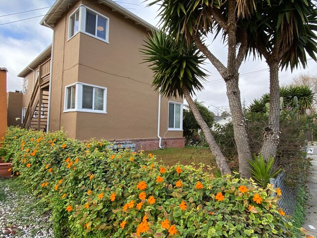 Foto del edificio - 2774 Madera Ave- 2407 LB/ 2029 L/ 2027 R