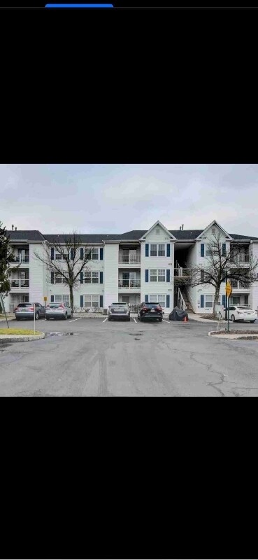 Primary Photo - 517 Waterford Dr