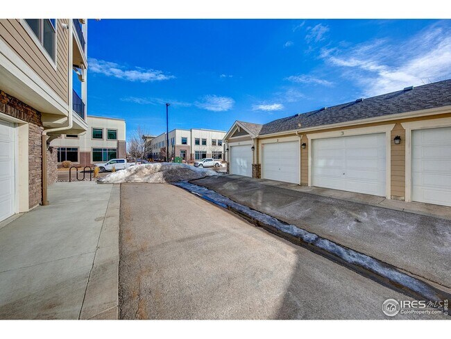 Building Photo - 4780 Hahns Peak Dr