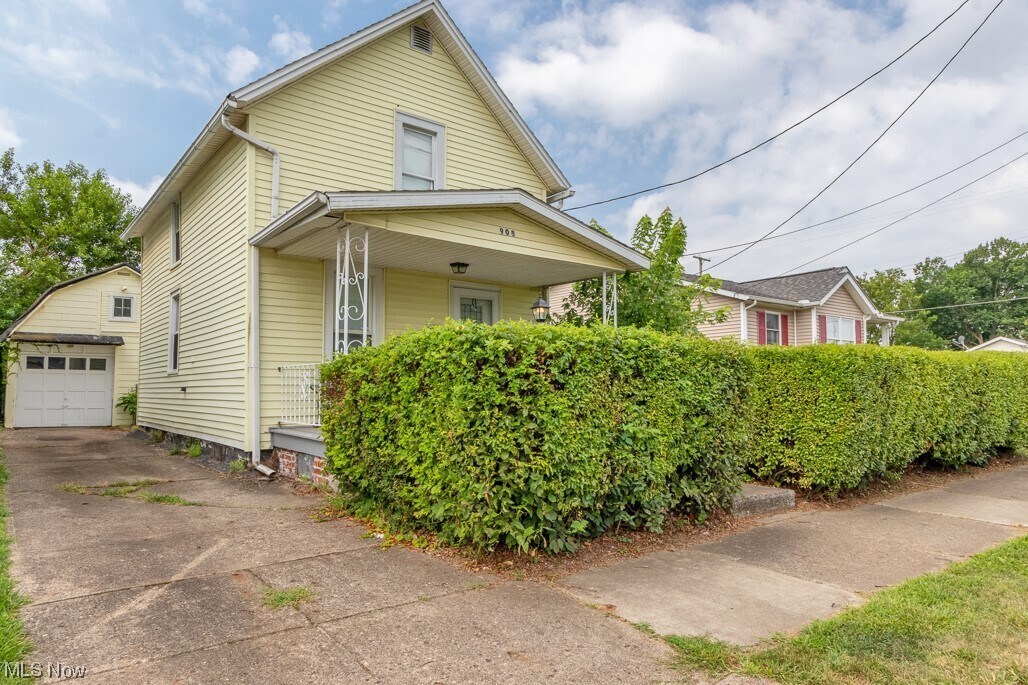 Primary Photo - 908 7th St NE