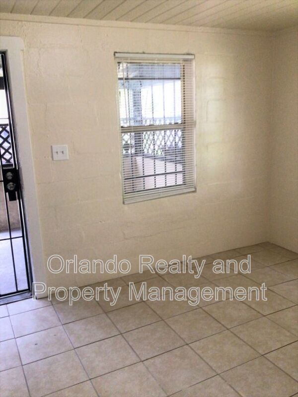 Building Photo - 1235 1/2 W Cypress St.