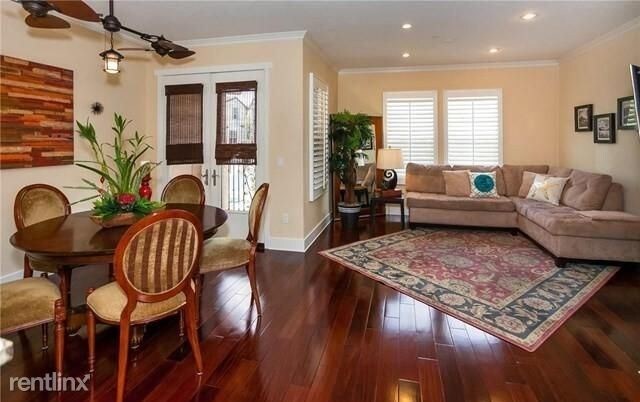 Primary Photo - 2 br, 3 bath Condo - 453 N Altadena Dr Unit 4