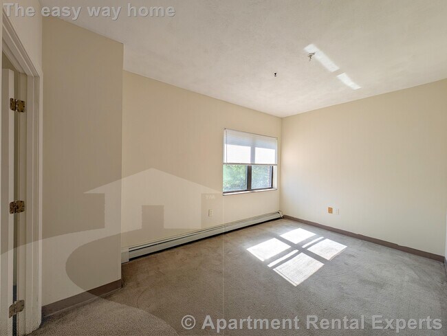 Foto del edificio - 373 Highland Ave