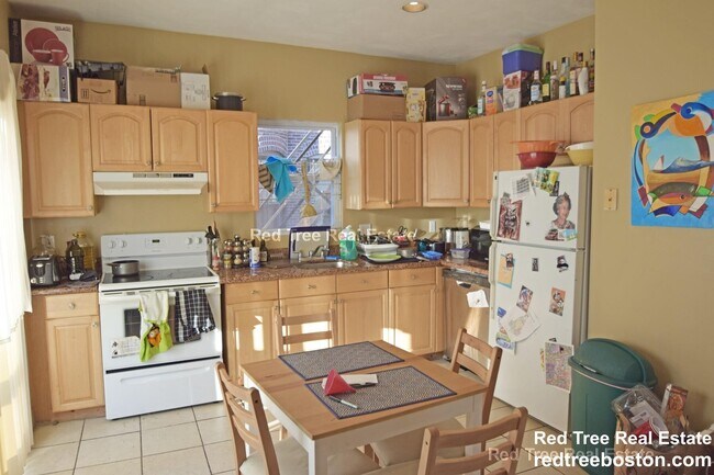 Building Photo - 21 Highgate St