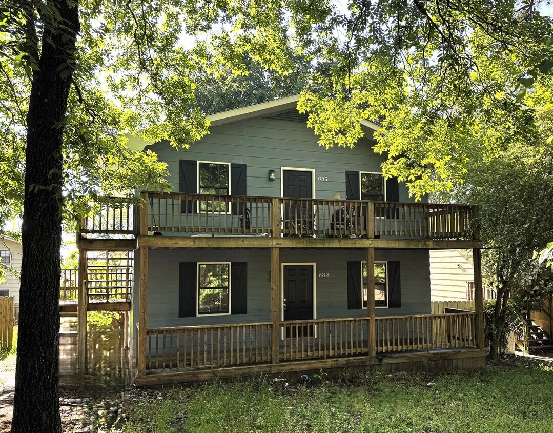 Foto principal - Completely Remodeled • 2/1 Duplex in Heber...