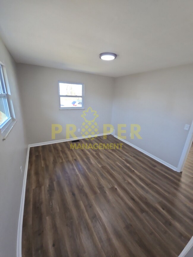 Foto del edificio - 440 Mulford Ave