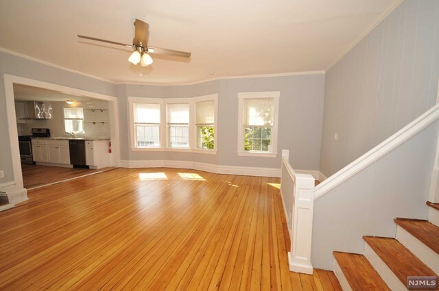 Foto del edificio - 44 N Central Ave