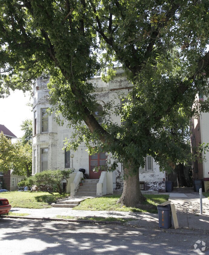 Foto del edificio - 1146 S 32nd St