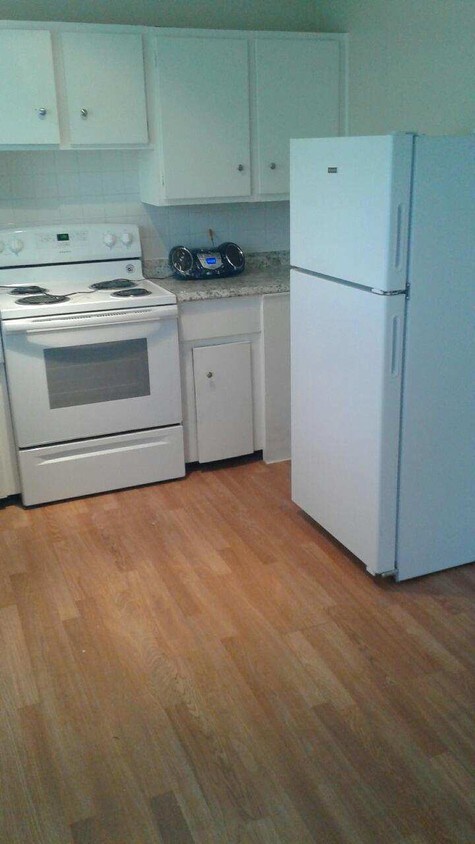 Primary Photo - 650 Dixon Blvd
