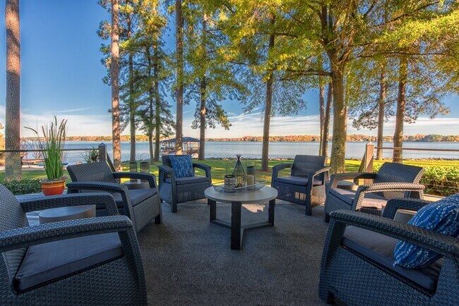 Foto del edificio - Lake Norman Playaway